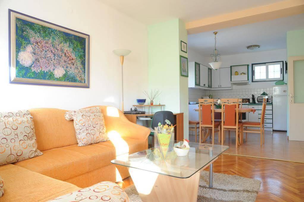 Apartment In 자다르 외부 사진